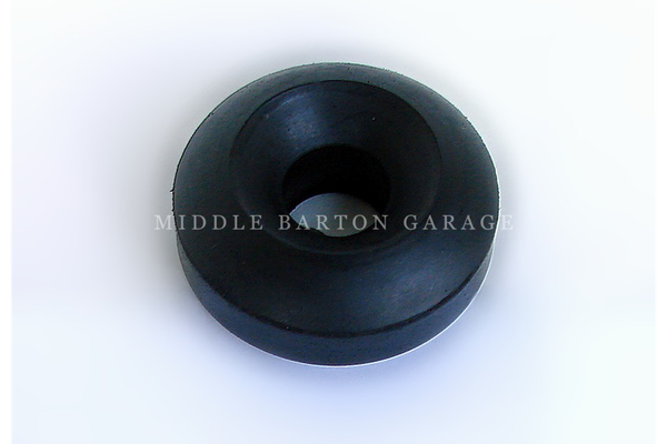 ENGINE MOUNT RUBBER LOWER 600